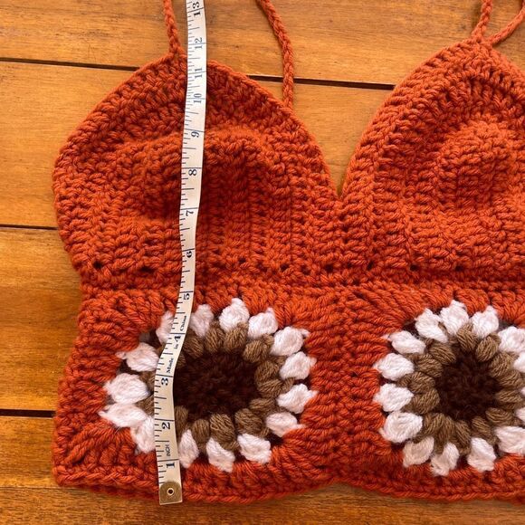Handmade crocheted women’s halter top - Picture 5 of 6